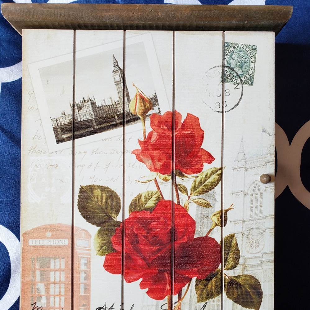 Wooden key box - keyholder. Home decor